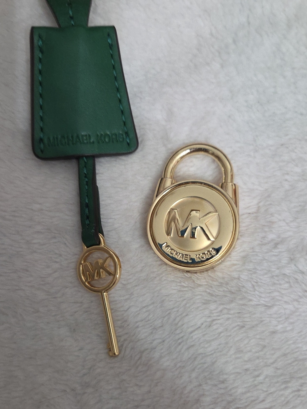 Micheal Kors Lock And Key - Picture 2 of 3